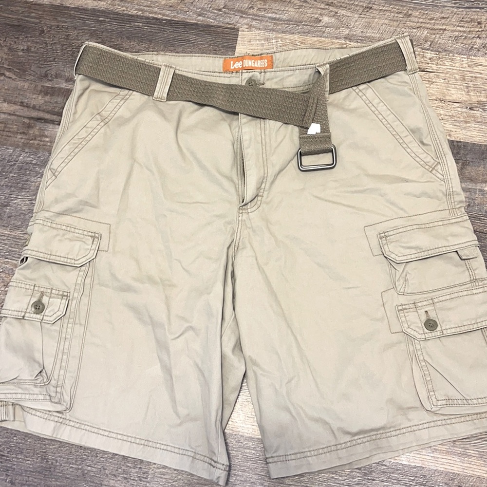 MENS Tan Cargo Shorts SIZE 40